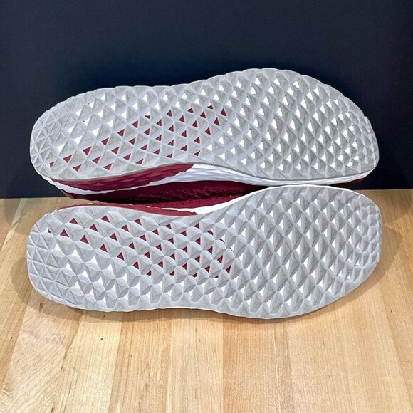 NOBULL Crimson Mid-rise diamond Knit Runners. RARE! Perfect condition. Soft ankl main image 4